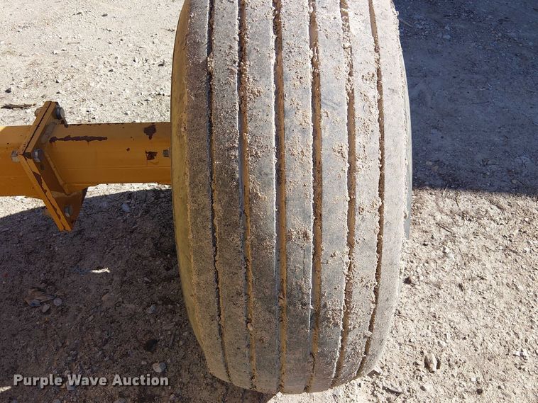 image for item FB4496 DuraTech Haybuster 2655 bale processor