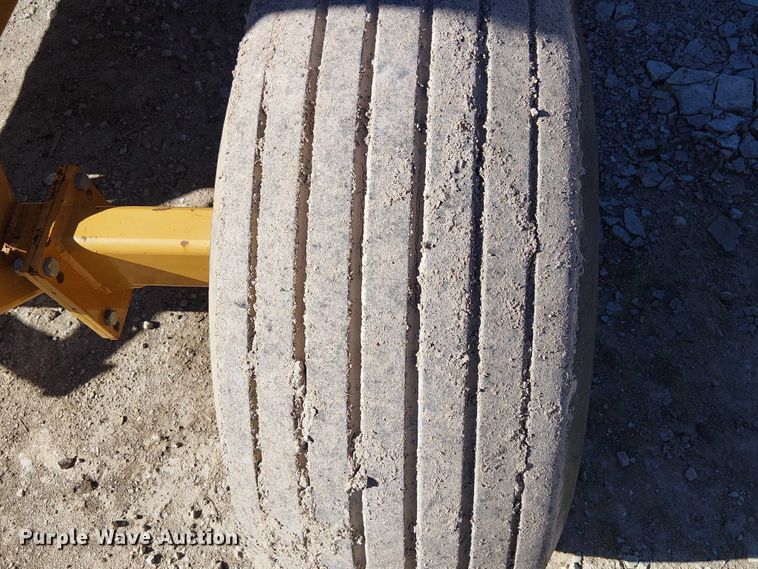 image for item FB4496 DuraTech Haybuster 2655 bale processor