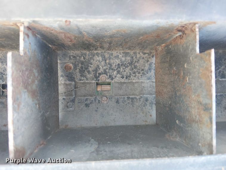 image for item FB4501 Land Pride seeder