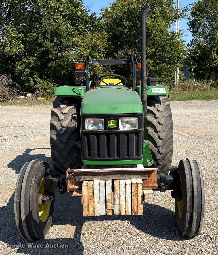 image for item FI0009 2005 John Deere 5303 tractor