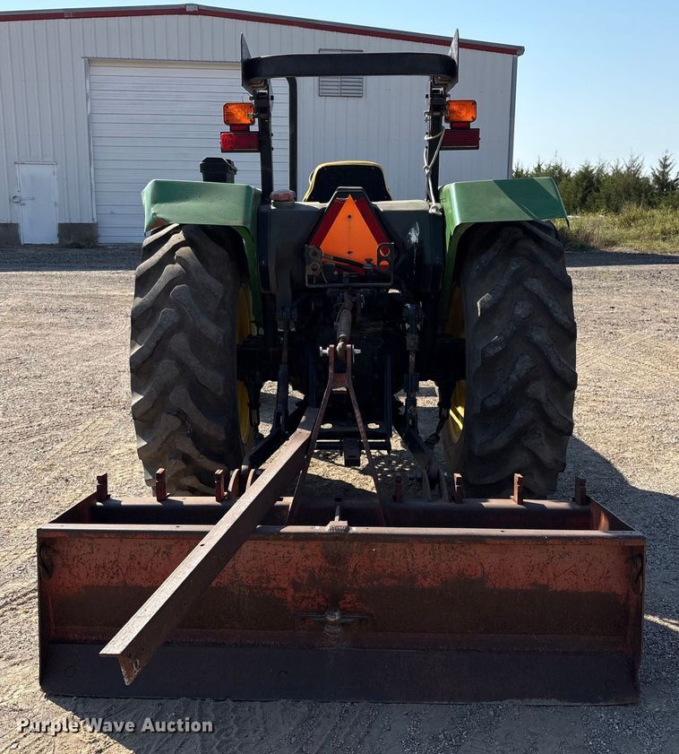 image for item FI0009 2005 John Deere 5303 tractor