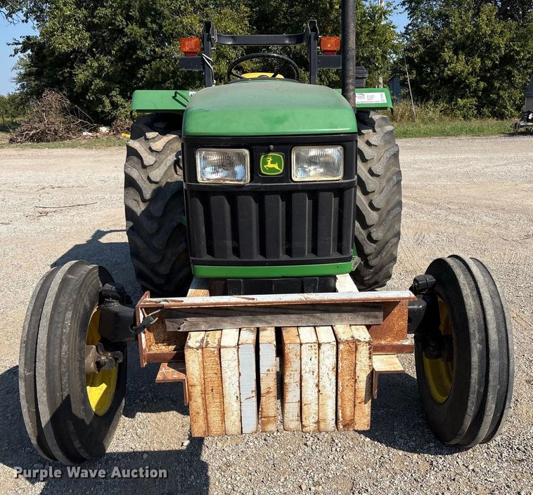 image for item FI0009 2005 John Deere 5303 tractor