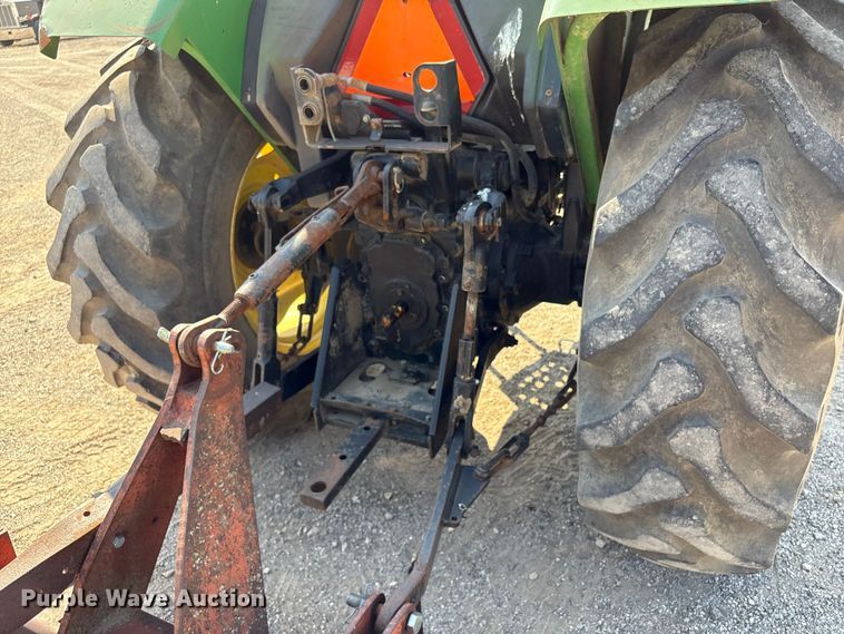 image for item FI0009 2005 John Deere 5303 tractor