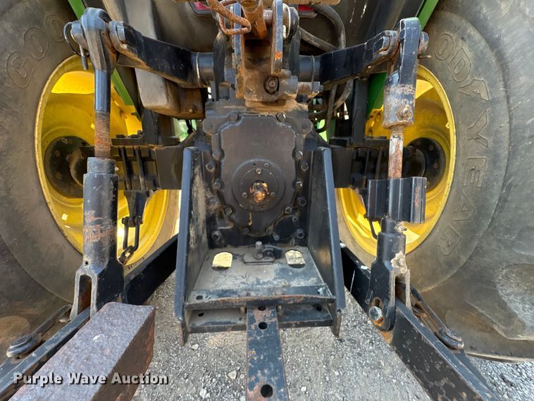 image for item FI0009 2005 John Deere 5303 tractor