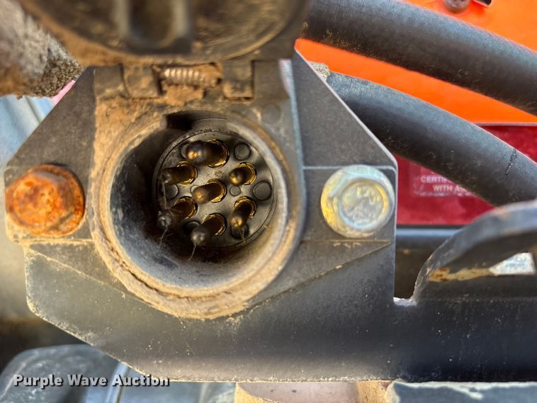 image for item FI0009 2005 John Deere 5303 tractor