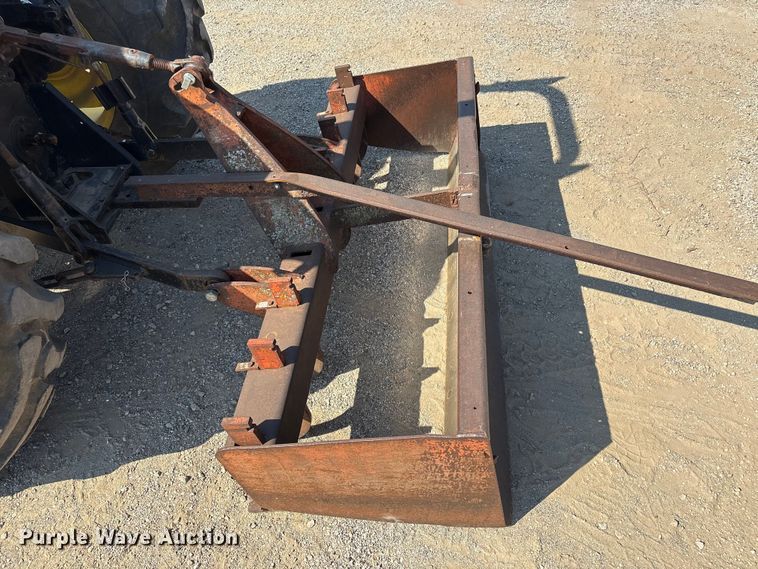 image for item FI0009 2005 John Deere 5303 tractor