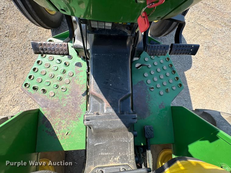 image for item FI0009 2005 John Deere 5303 tractor