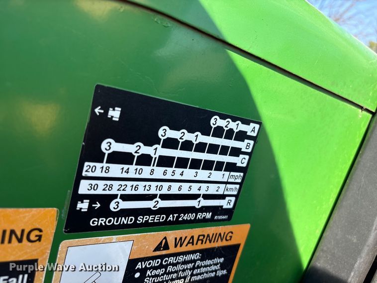 image for item FI0009 2005 John Deere 5303 tractor