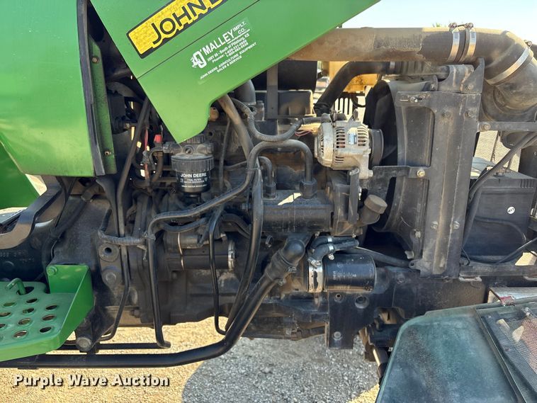 image for item FI0009 2005 John Deere 5303 tractor