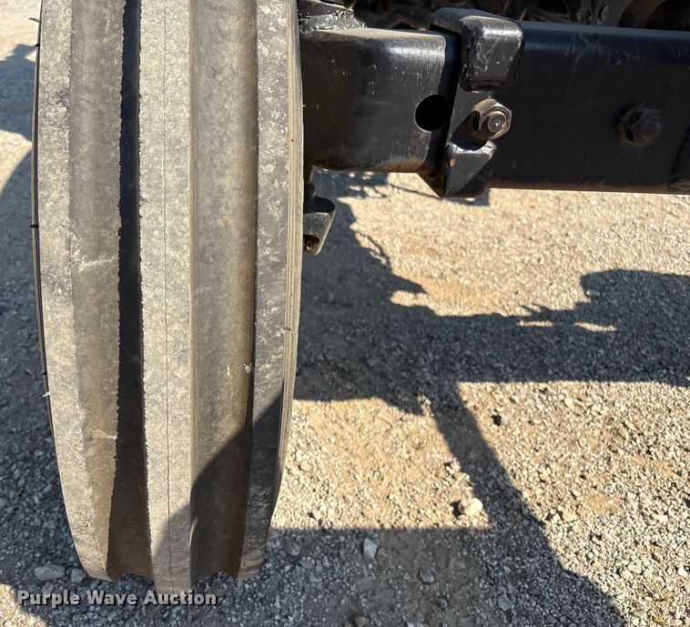 image for item FI0009 2005 John Deere 5303 tractor