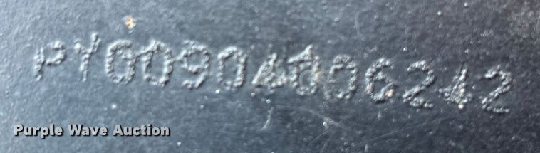 image for item FI0009 2005 John Deere 5303 tractor