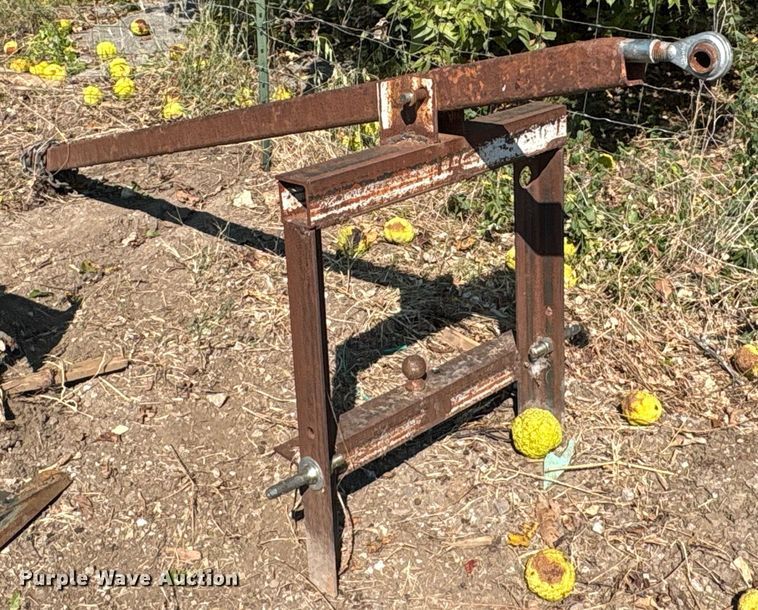 image for item FI0009 2005 John Deere 5303 tractor