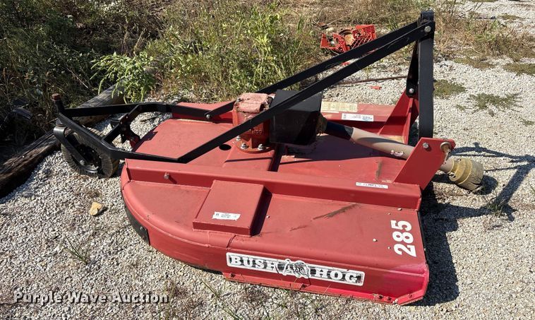 image for item FI0009 2005 John Deere 5303 tractor