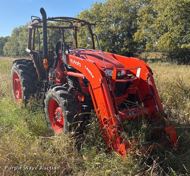 image for item FI0016 2023 Kubota M5-111HDC MFWD tractor