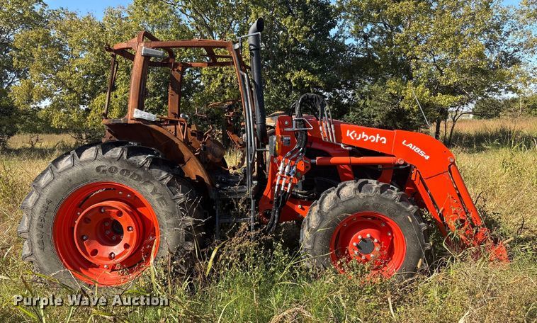 image for item FI0016 2023 Kubota M5-111HDC MFWD tractor