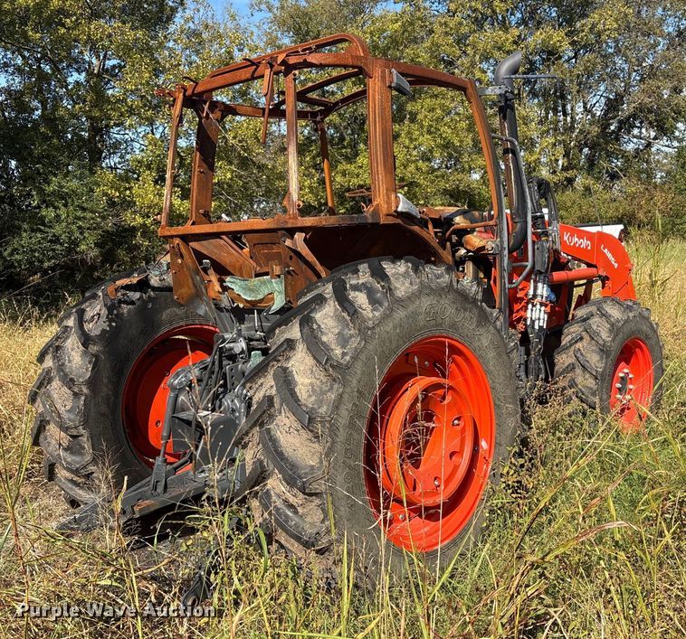 image for item FI0016 2023 Kubota M5-111HDC MFWD tractor