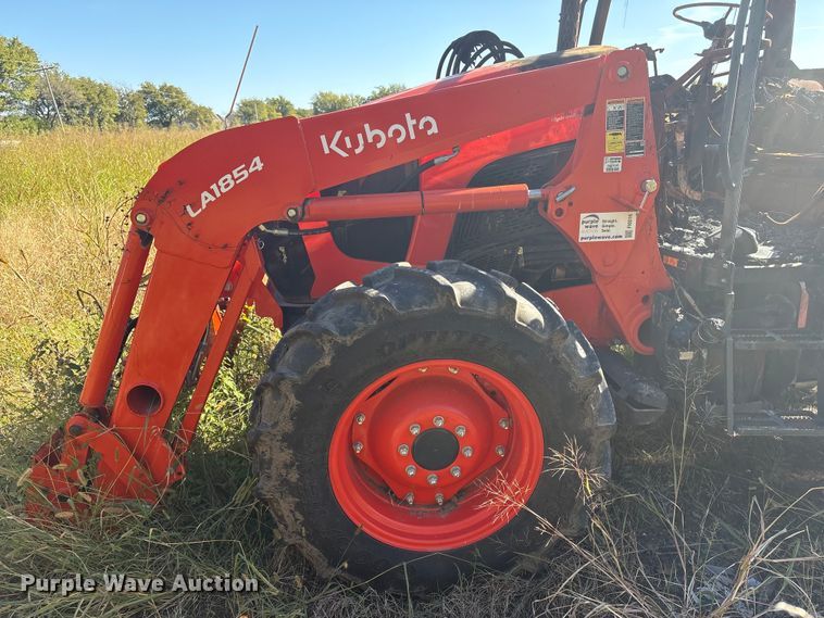 image for item FI0016 2023 Kubota M5-111HDC MFWD tractor