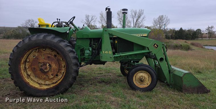 image for item FI0614 1963 John Deere 3010 tractor