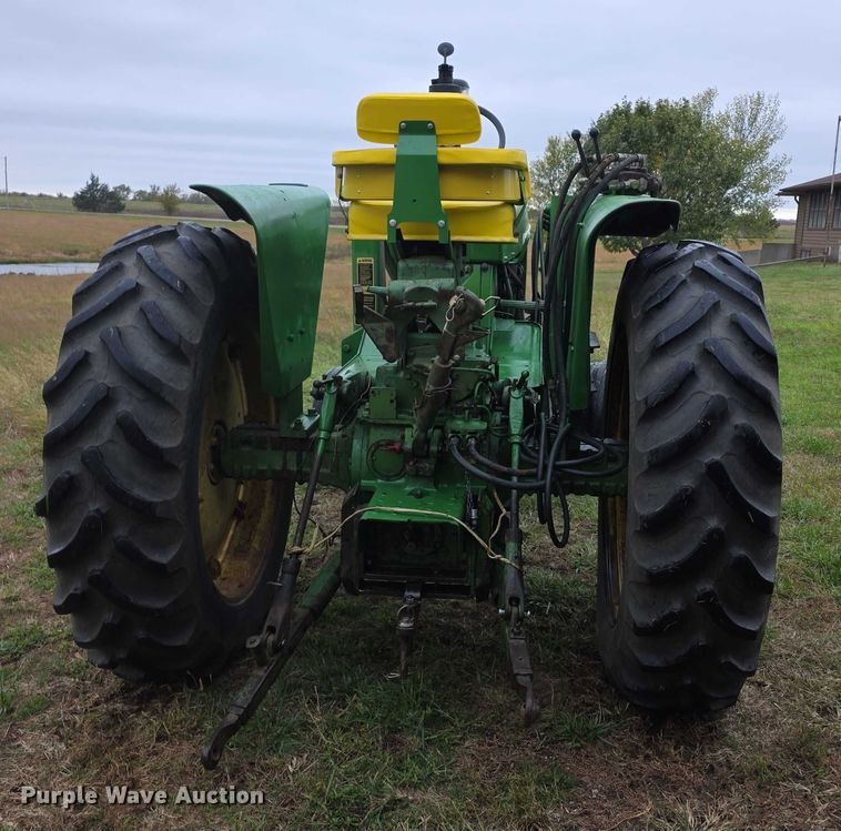 image for item FI0614 1963 John Deere 3010 tractor