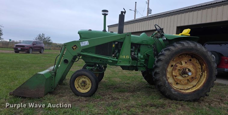 image for item FI0614 1963 John Deere 3010 tractor