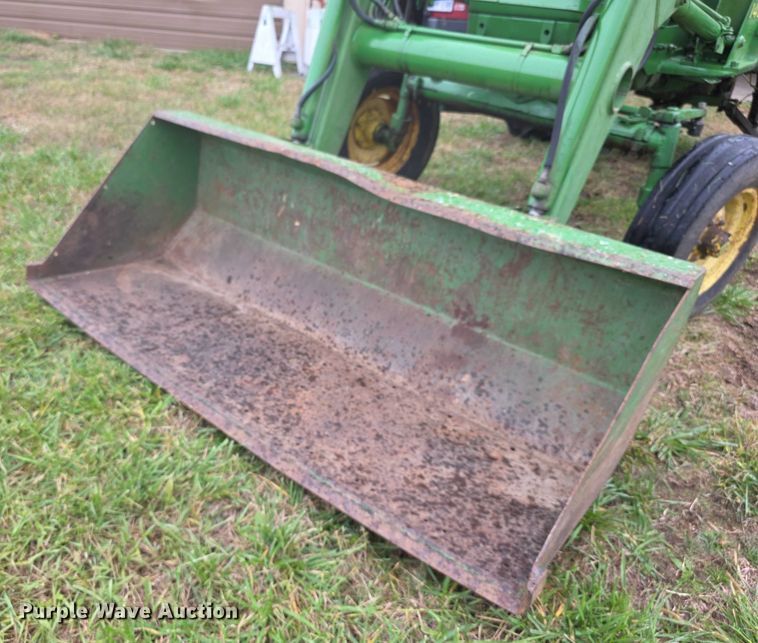 image for item FI0614 1963 John Deere 3010 tractor