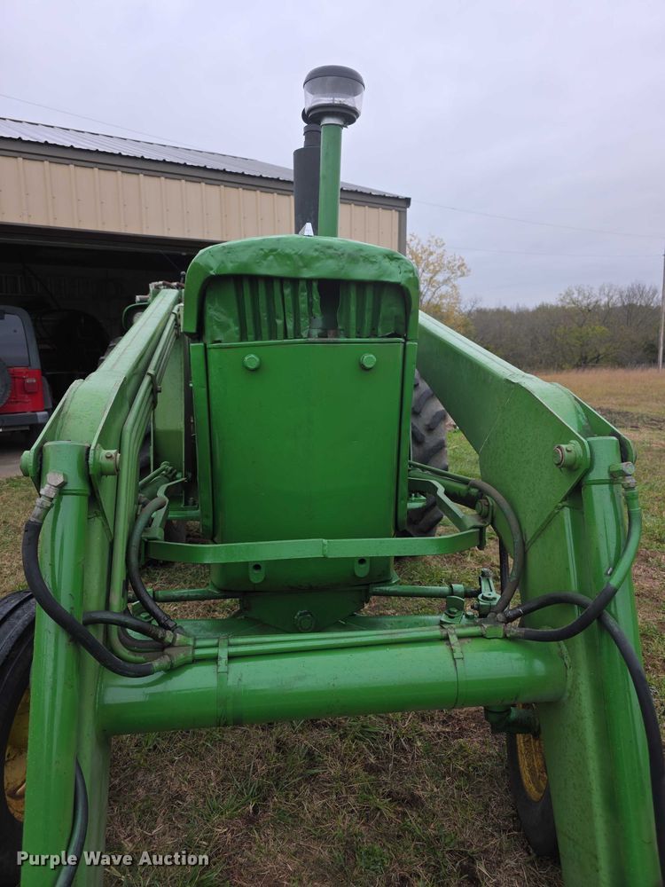 image for item FI0614 1963 John Deere 3010 tractor