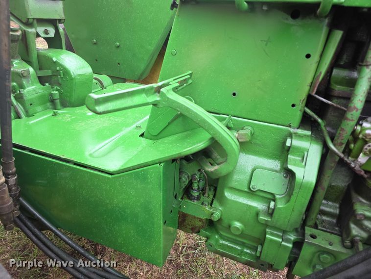 image for item FI0614 1963 John Deere 3010 tractor