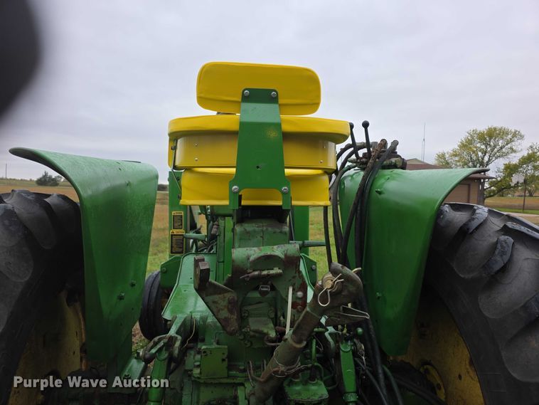 image for item FI0614 1963 John Deere 3010 tractor