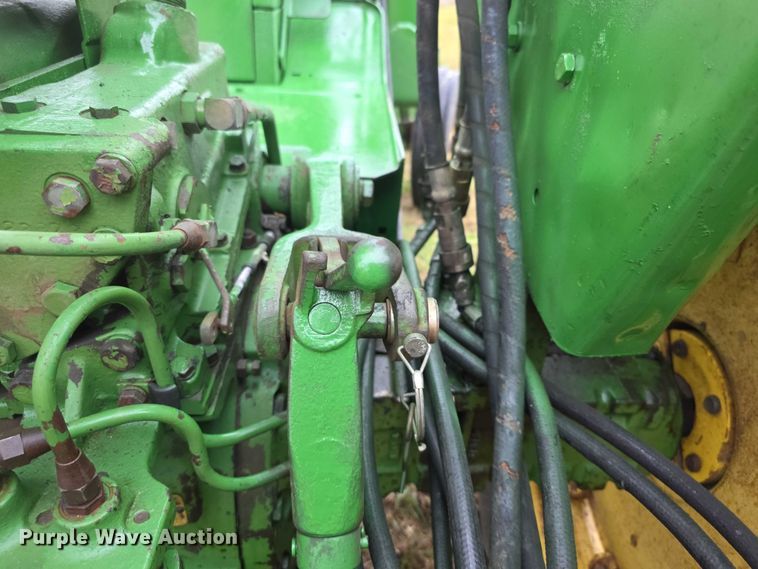 image for item FI0614 1963 John Deere 3010 tractor