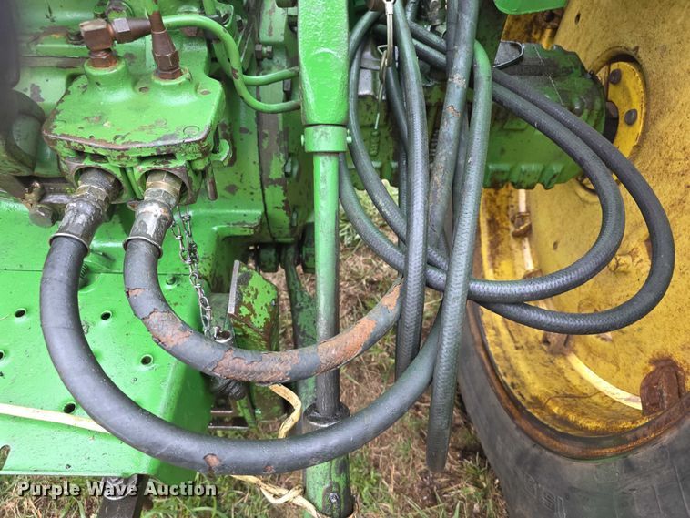 image for item FI0614 1963 John Deere 3010 tractor