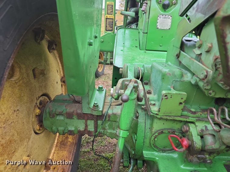 image for item FI0614 1963 John Deere 3010 tractor