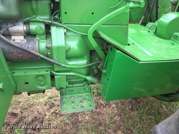 image for item FI0614 1963 John Deere 3010 tractor