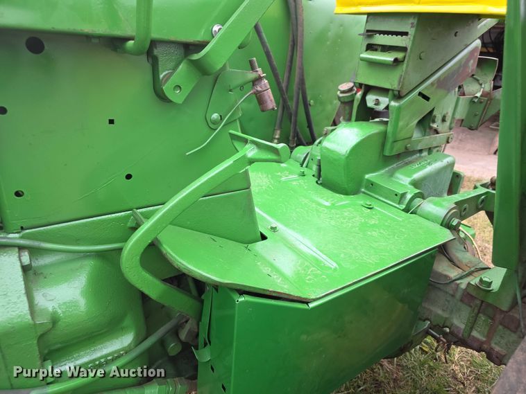 image for item FI0614 1963 John Deere 3010 tractor