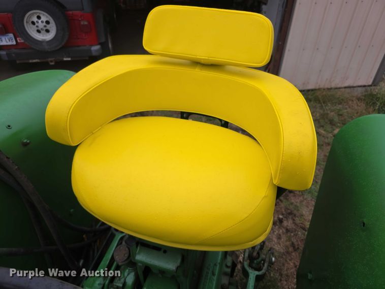 image for item FI0614 1963 John Deere 3010 tractor