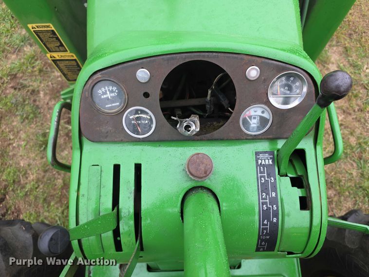 image for item FI0614 1963 John Deere 3010 tractor