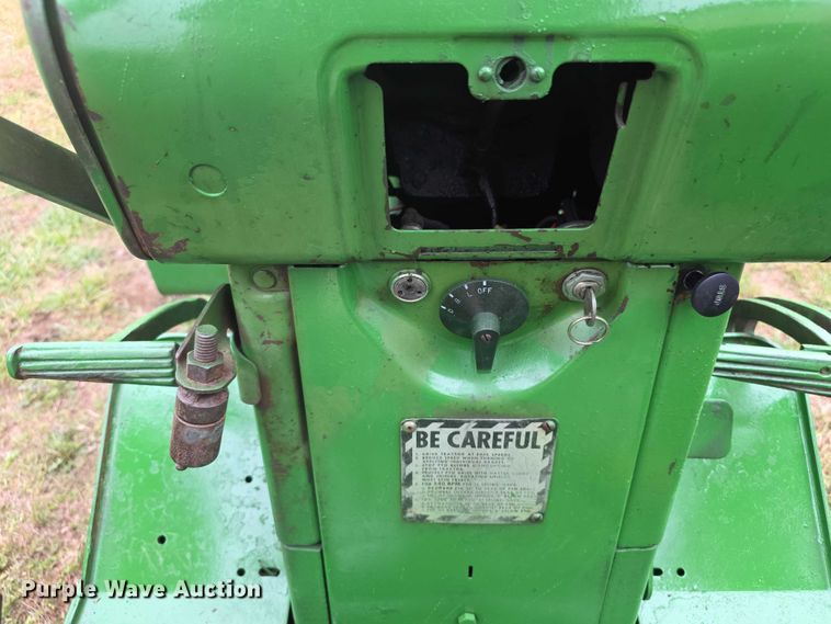 image for item FI0614 1963 John Deere 3010 tractor