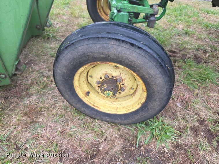 image for item FI0614 1963 John Deere 3010 tractor