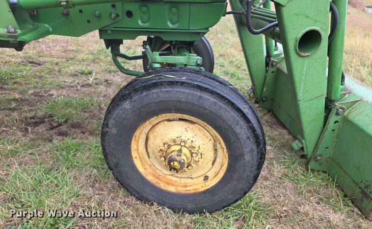 image for item FI0614 1963 John Deere 3010 tractor