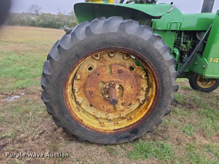 image for item FI0614 1963 John Deere 3010 tractor