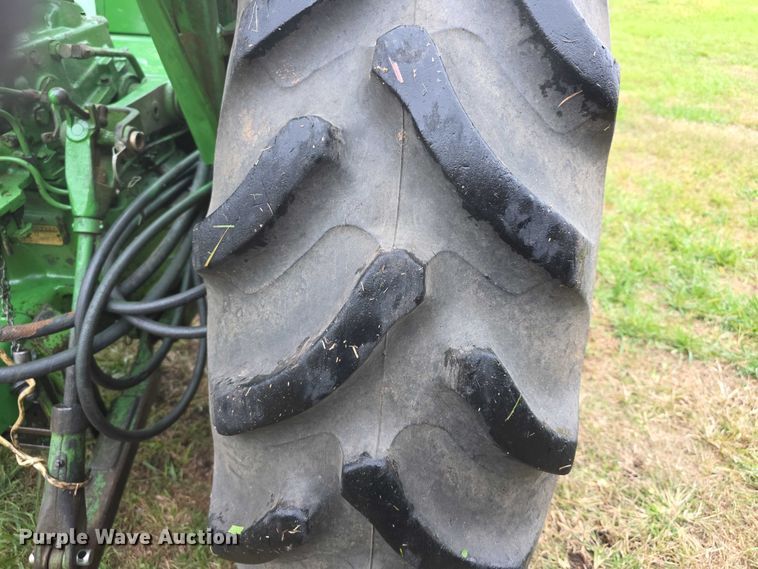 image for item FI0614 1963 John Deere 3010 tractor