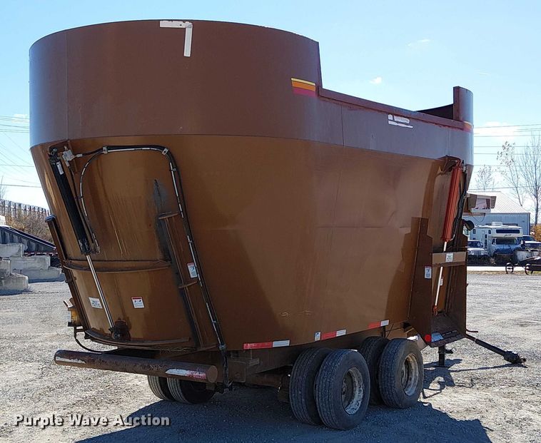 image for item FK0540 Kirby LP1400  bale processor