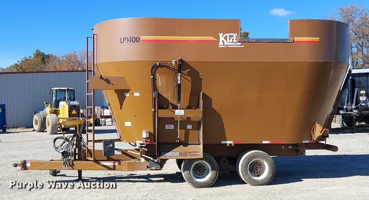 image for item FK0540 Kirby LP1400  bale processor