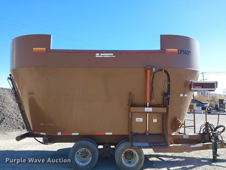 image for item FK0540 Kirby LP1400  bale processor