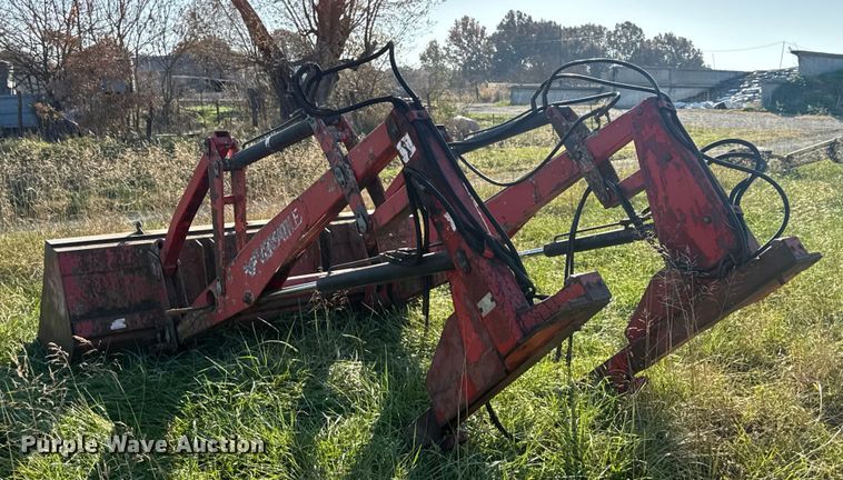 image for item FK0586 Versatile 2360 loader