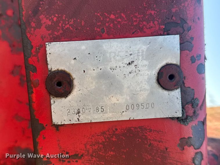 image for item FK0586 Versatile 2360 loader