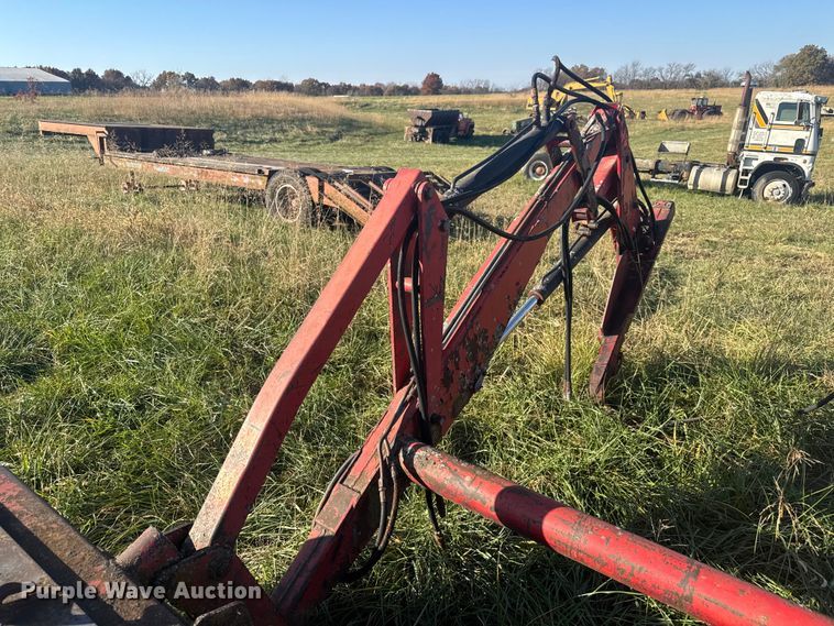 image for item FK0586 Versatile 2360 loader