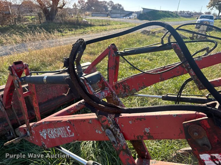 image for item FK0586 Versatile 2360 loader