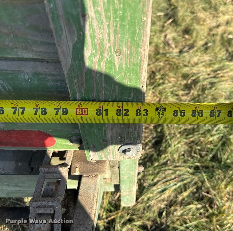 image for item FK0589 John Deere 214 silage wagon