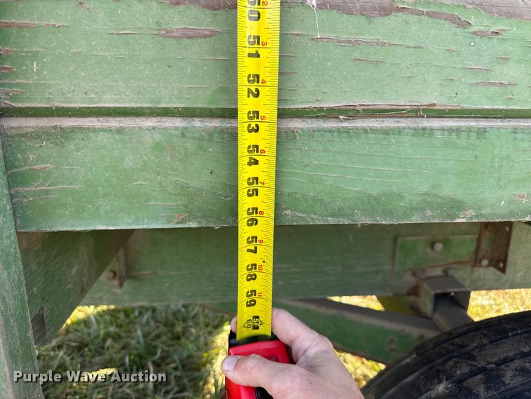 image for item FK0589 John Deere 214 silage wagon