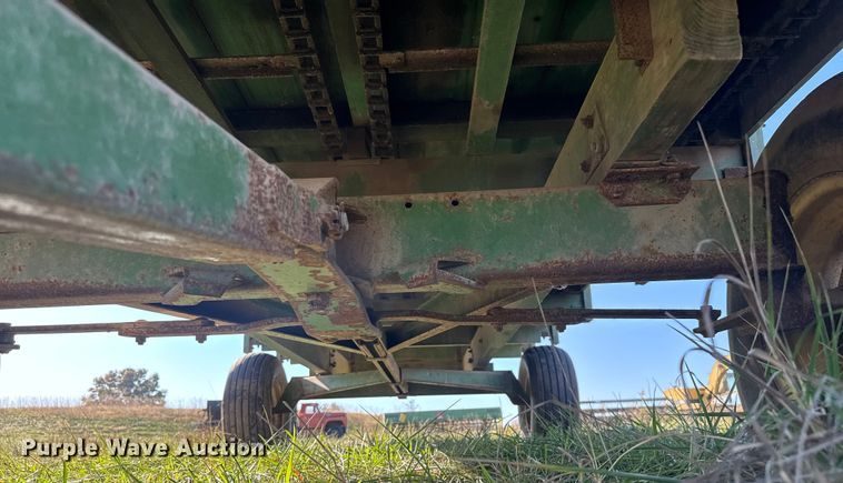 image for item FK0589 John Deere 214 silage wagon